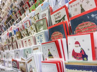 Wysyłanie kartek świątecznych a RODO. Urząd wyjaśnia