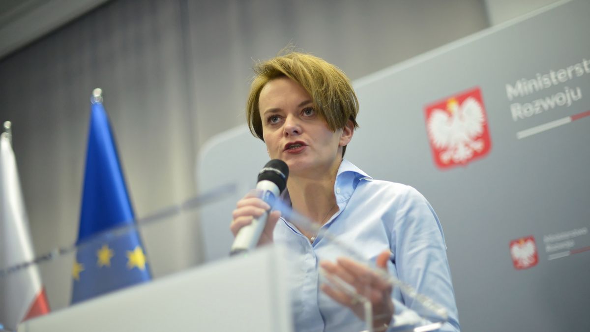 Jadwiga Emilewicz przejęła odpowiedzialność za program "Mieszkanie Plus". Szuka sposobów, by inaczej zachęcić Polaków do kupowania mieszkań