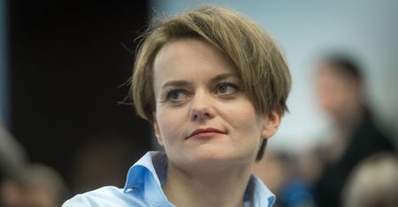 Tarcza antykryzysowa na razie na trzy miesiące. Zawieszenie ZUS, dopłaty do pensji i zmiany w deklaracjach podatkowych