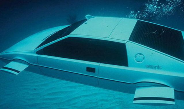 Łódź podwodna Bonda trafiła do Elona Muska