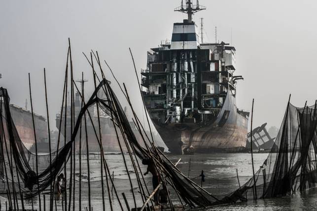 Chiny zamykają swoje "cmentarzyska statków"
