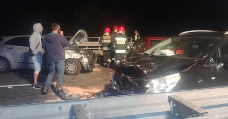 Jaworzno. Karambol na S1. Jedna osoba nie żyje, kilkanaście jest rannych