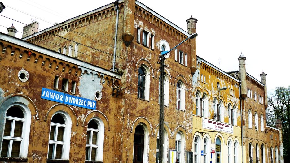 Tak jeszcze kilka lat temu wyglądał dworzec w Jaworze