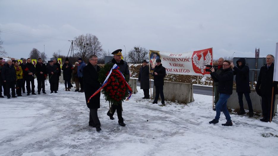 Ambasador Rosji w Polsce złożył kwiaty w miejscu, gdzie kiedyś stał pomnik gen. Czerniachowskiego