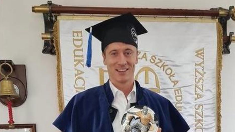 Robert Lewandowski studiował przez 10 lat.