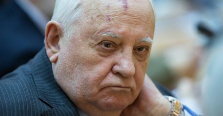 "Na krawędzi wojny jądrowej". Gorbaczow ostrzega świat