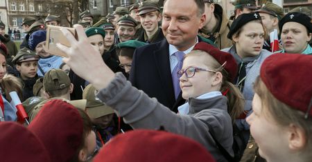 Andrzej Duda zabiera głos ws. ataku nożownika. "Dramatyczne wydarzenie"