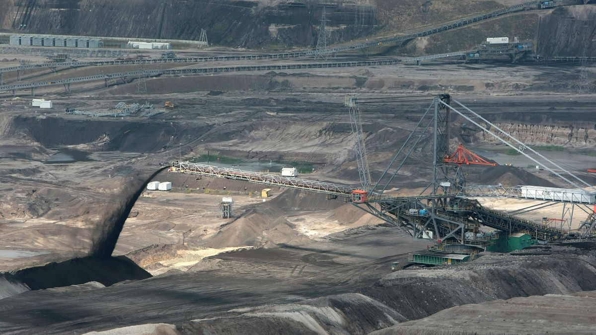 Kopalnia Bełchatów - dzięki niej Kleszczów od 15 lat jest w czołówce rankingu najbogatszych gmin.