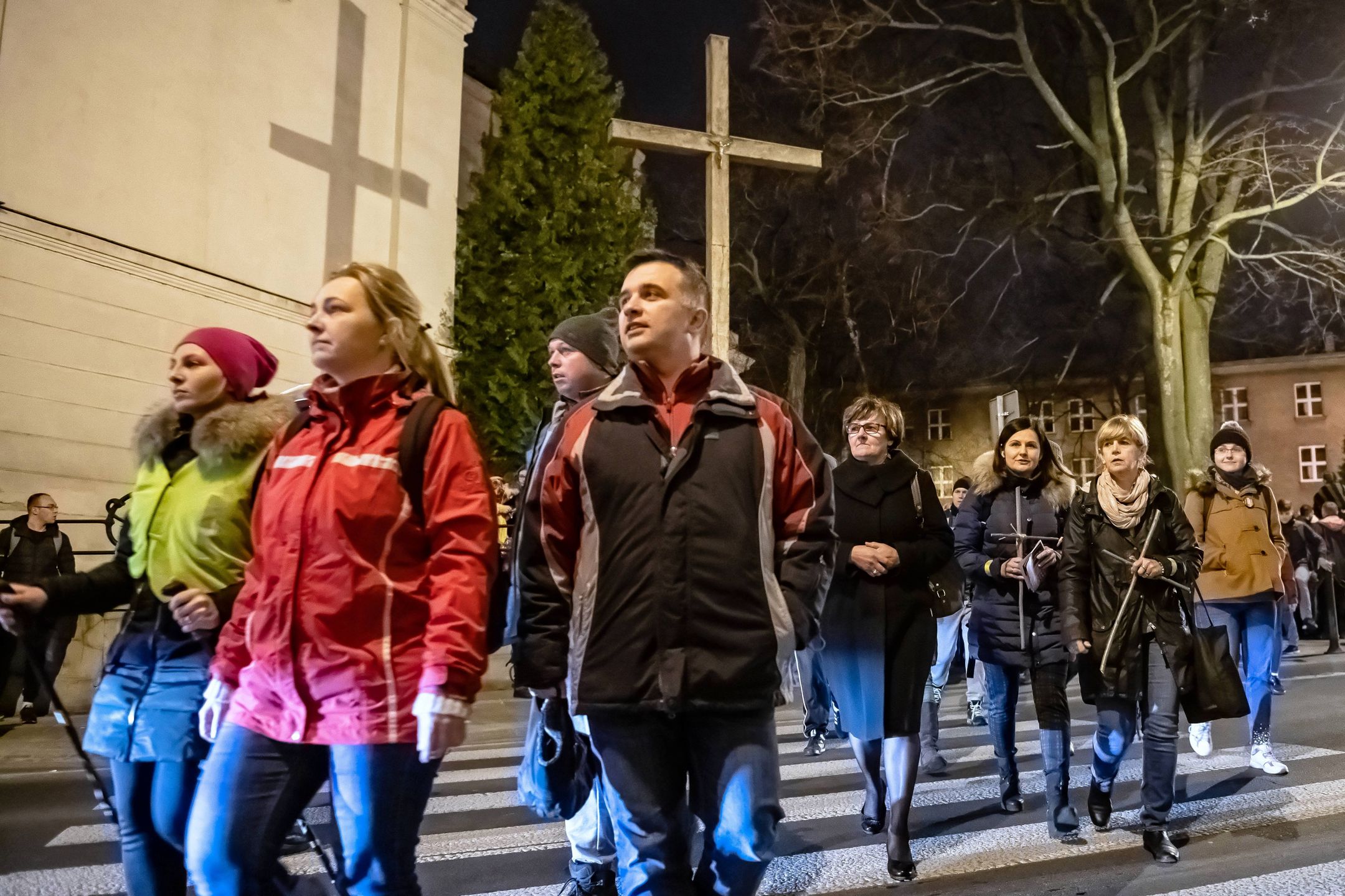 Droga krzyżowa to symboliczne odtworzenie drogi Jezusa na śmierć