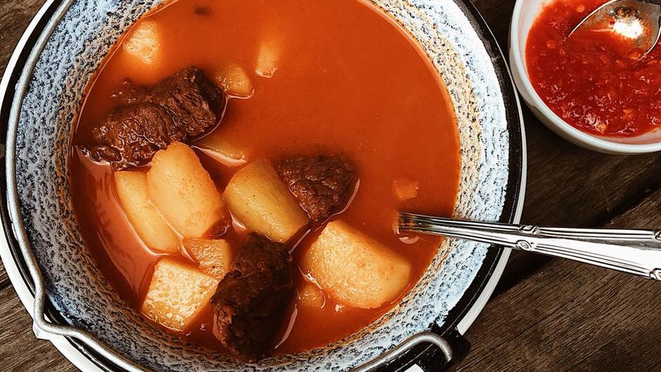 Rozgrzewająca zupa gulaszowa