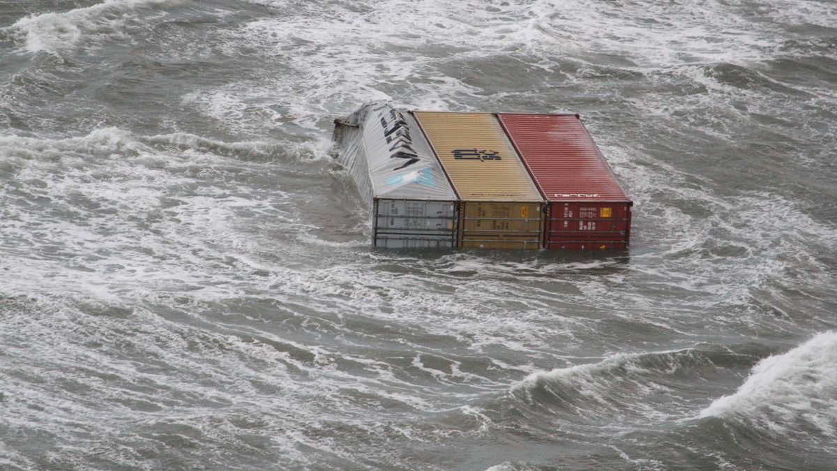 Kontenery "zgubione" przez MSC Zoe