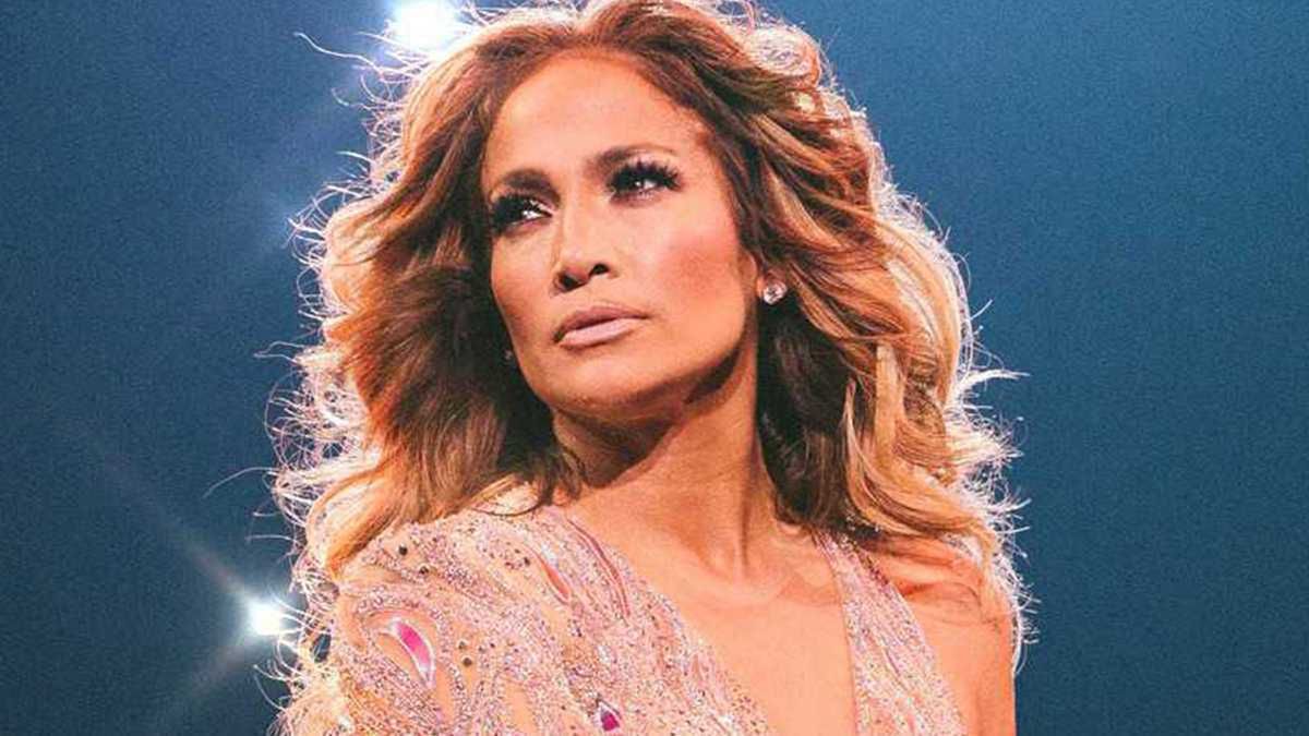 Jennifer Lopez - czy miała operacje plastyczne?