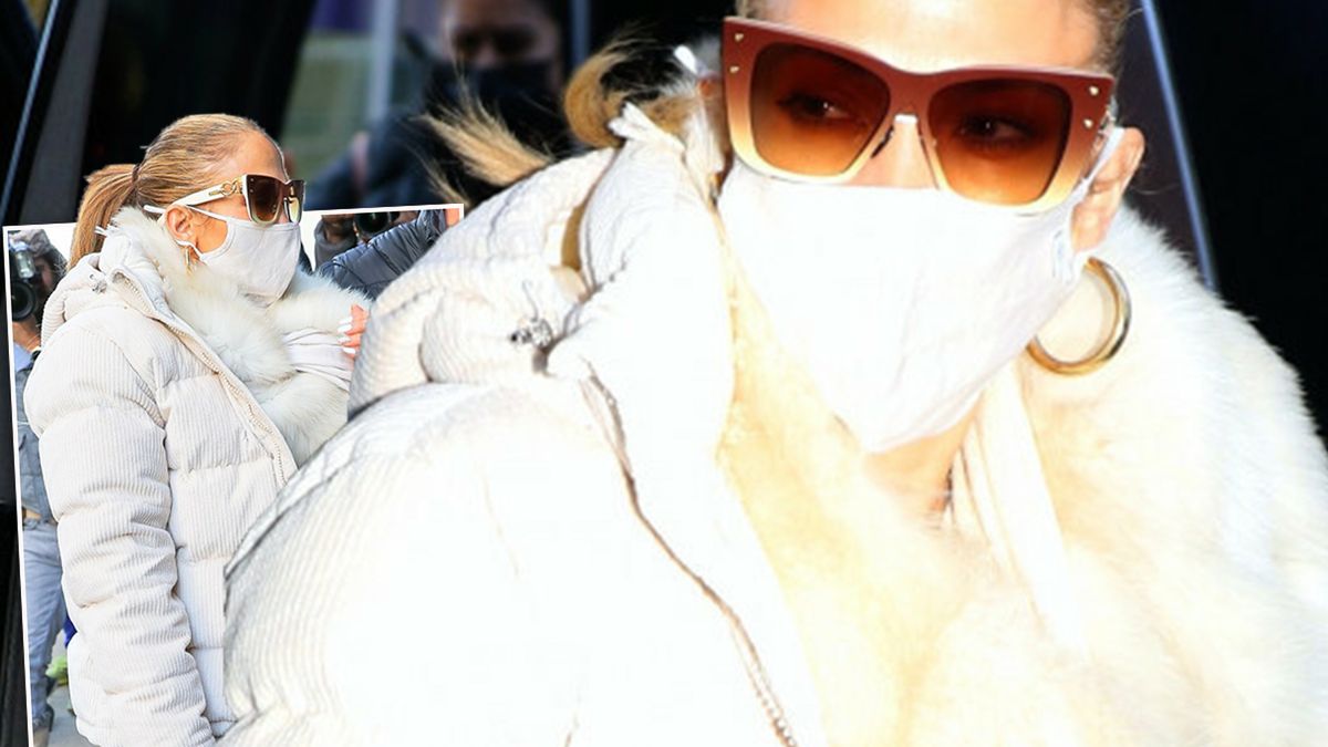 Zamaskowana Jennifer Lopez cała w bieli. Wygląda jakby przytyła