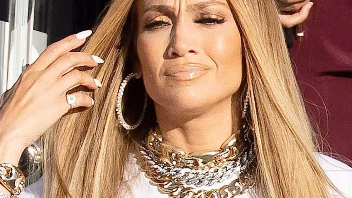 Z Jennifer Lopez uleciał cały seksapil! Na co dzień już nie jest taką seksbombą. Z trudem poznaliśmy ją na najnowszych zdjęciach