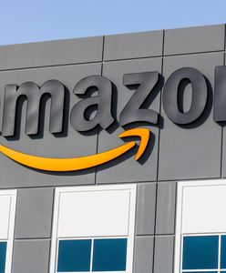 Zamawiał elektronikę, odsyłał opakowania z piaskiem. Brytyjczyk oszukał Amazona na 330 tys. euro