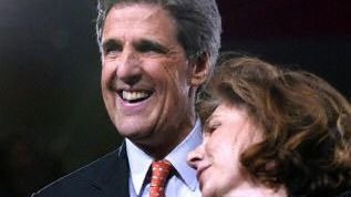 Senator Kerry z żoną