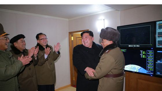 Ostatni test rakiety Hwasong-15 był dla Kim Dzong Una wielkim sukcesem