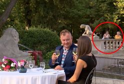 "Rolnik szuka żony": Ludzie na moście zwrócili uwagę internautów. "Ale wyłapałaś"