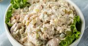 Najlepsza sałatka z kurczakiem wędzonym. Ze stołu zawsze znika jako pierwsza