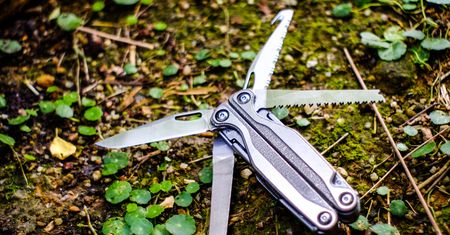 Multitool do auta i w plener. Scyzoryki dla praktycznych