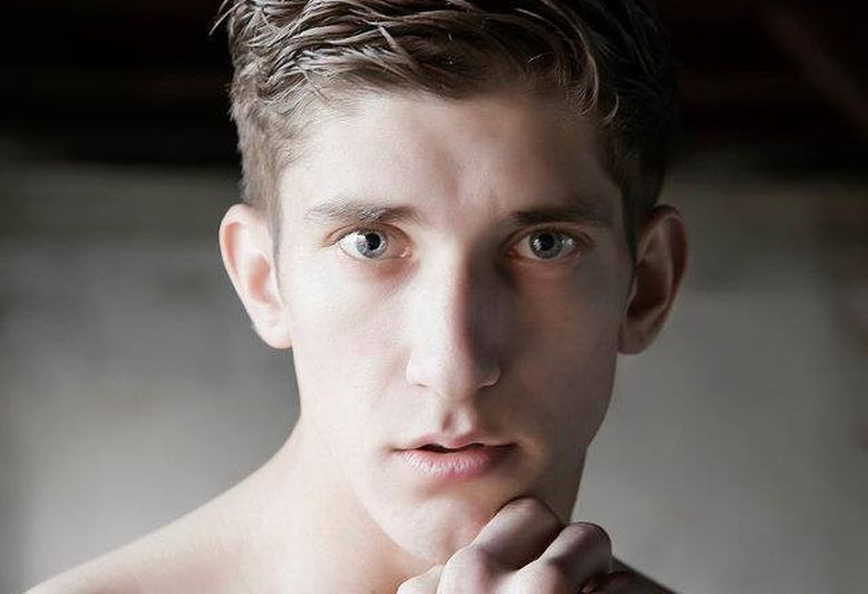 Michał Baryza z Top Model pracował w klubie dla gejów. Teraz stanął w ich obronie