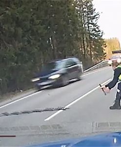 Policjant w Estonii zatrzymuje pirata drogowego kolczatką