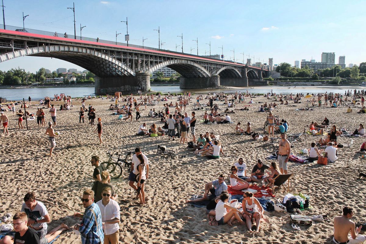 Kolejne zmiany. Będzie można pić alkohol przy moście Poniatowskiego