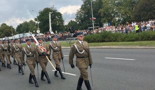 Wielka Defilada Niepodległości z okazji Święta Wojska Polskiego. Zobacz relację "NA ŻYWO"