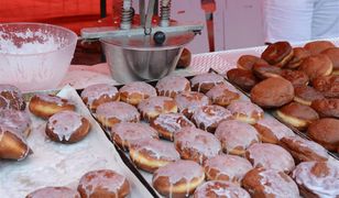 Tłusty czwartek 2020 w Warszawie. Jak rozpoznać dobrego pączka? [PORADNIK]