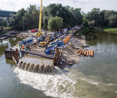 Dworczyk ogłasza sukces. 100 proc. ścieków płynie do "Czajki"