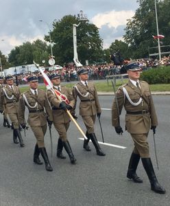 Wielka Defilada Niepodległości z okazji Święta Wojska Polskiego. Zobacz relację "NA ŻYWO"