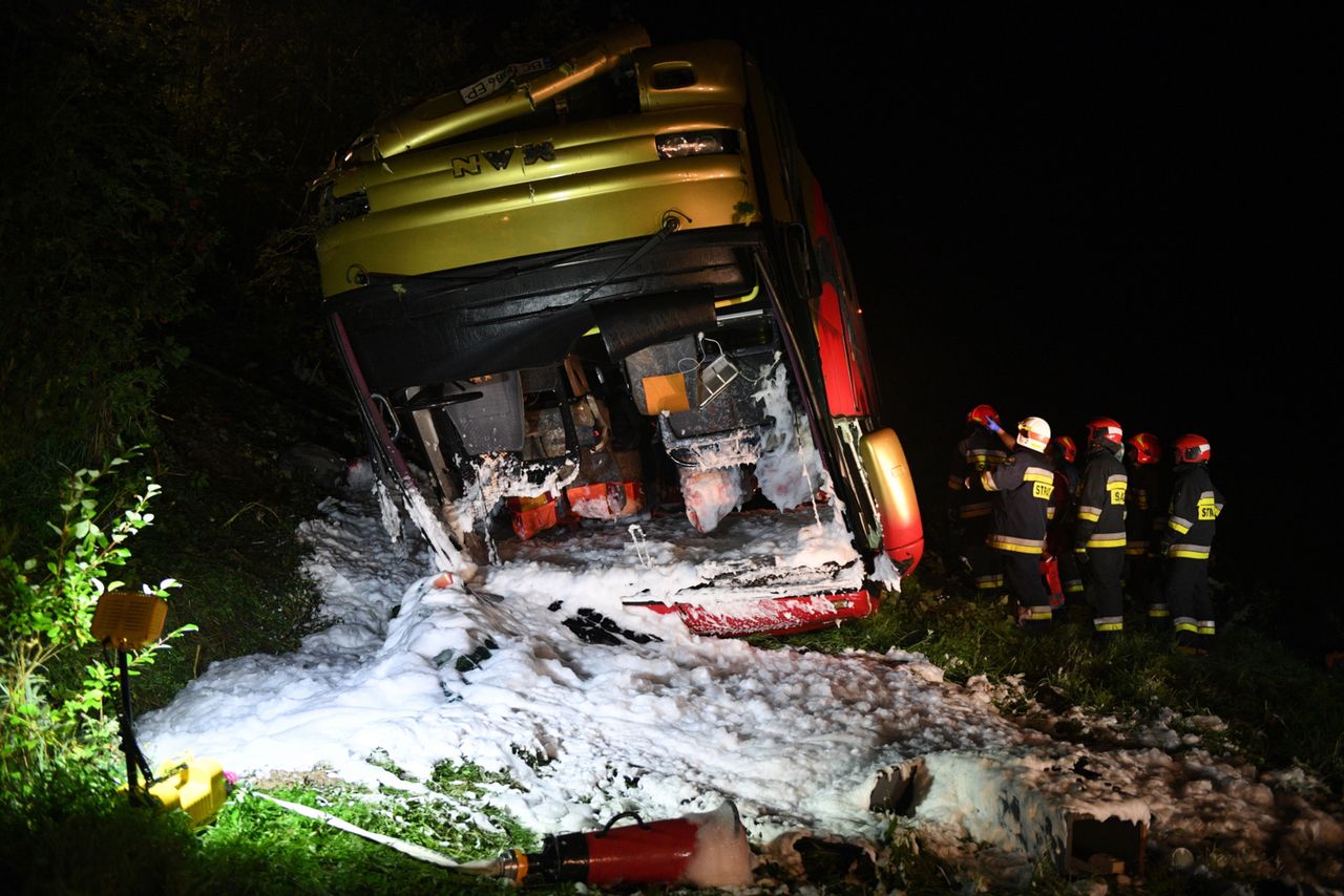 Leszczawa: Autokar spadł ze skarpy. Co najmniej 3 ofiary śmiertelne