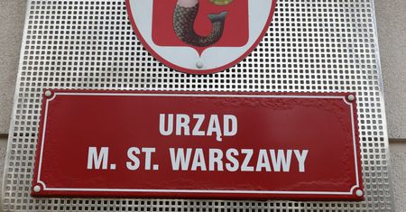 Koronawirus w Warszawie. Zmiany w pracy urzędów. Będą otwarte krócej