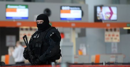 Oszukała 180 osób. Zatrzymano ją, gdy próbowała wylecieć z Polski