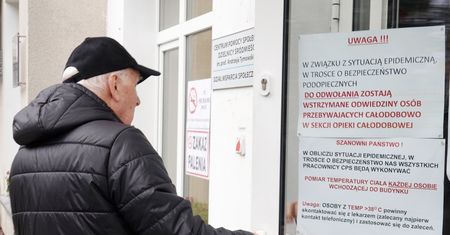 Koronawirus w Polsce. Jest pomoc dla bohaterów Powstania Warszawskiego