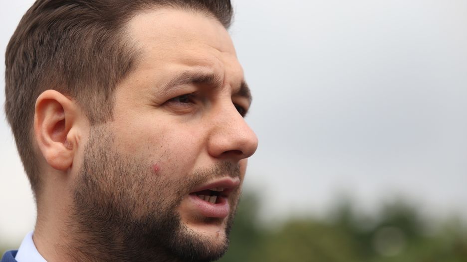 Bon na 1000 złotych za przygarnięcie do domu bezpańskiego zwierzęcia to kolejna propozycja kandydata Zjednoczonej Prawicy na prezydenta Warszawy.