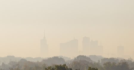 Warszawa: smog w mieście. Czwarty stopień zanieczyszczenia powietrza