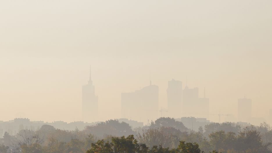 Smog Warszawa - jakość powietrza najgorsza na Mokotowie i Bemowie.