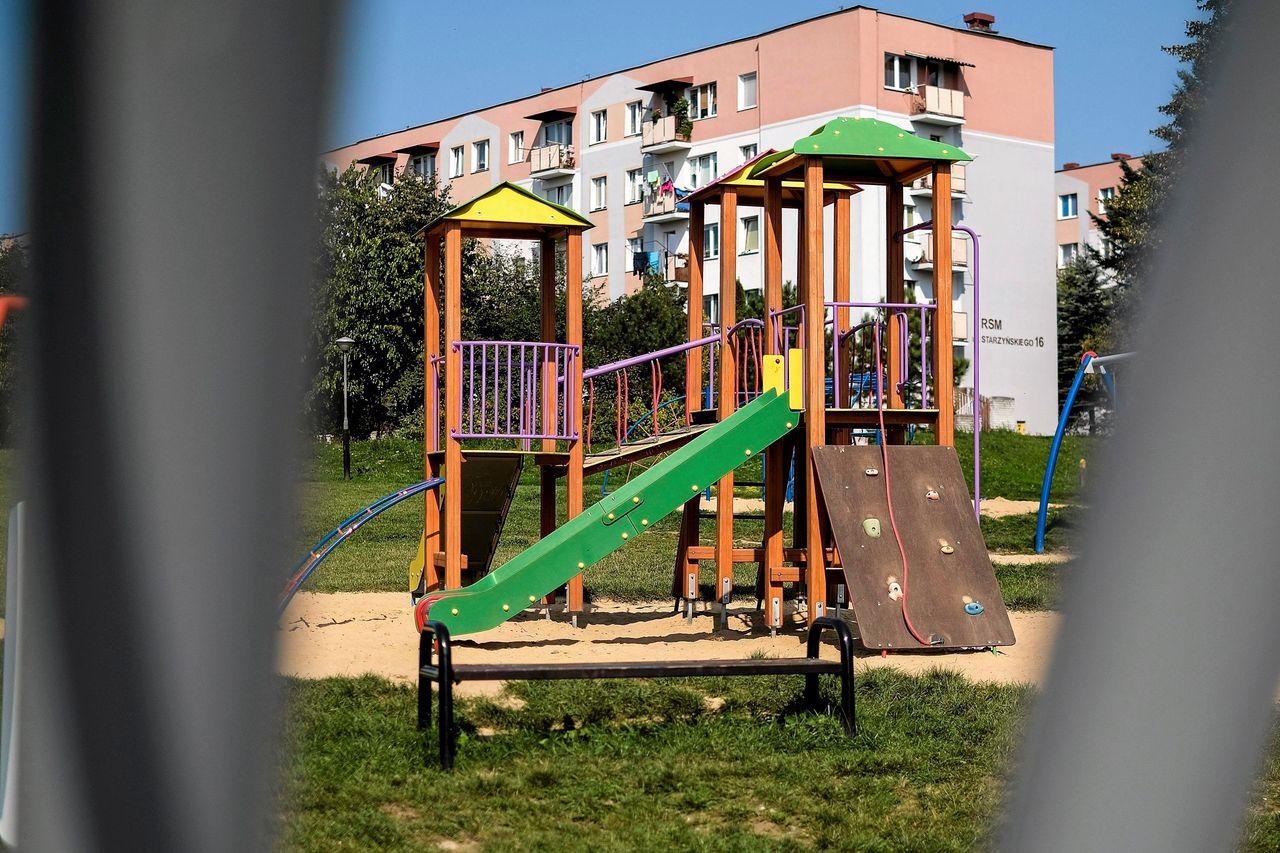 3-latek zaatakowany nożem na placu zabaw w Finlandii. Sprawcą okazał się jego ojciec 