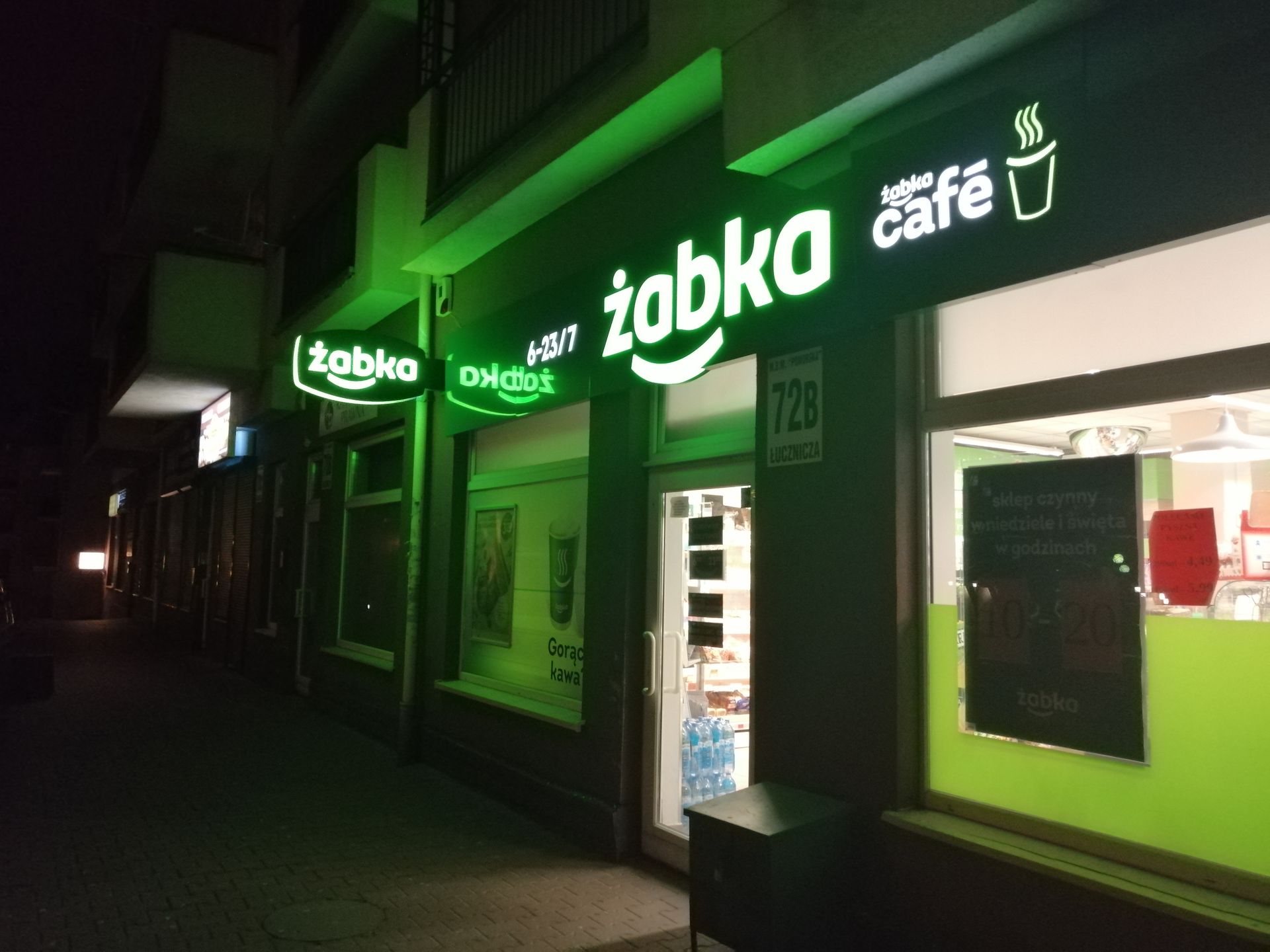 Związkowcy chcą, by posłowie w nowej kadencji zajęli się projektem, który nie pozwoli na otwierania Żabek w niedziele