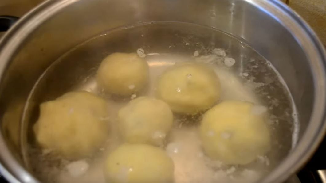 Woda po gotowaniu pyz- Pyszności/ źródło: YouTube: Anka Gotuje