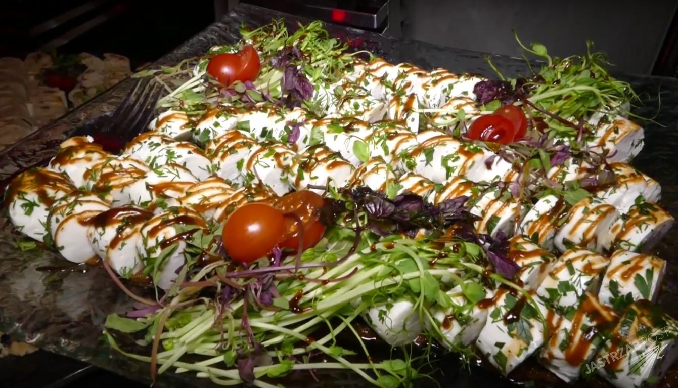 Co gwiazdy jedzą na bankietach?