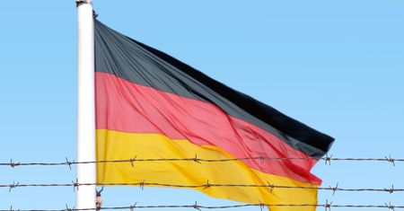 Niemcy nie radzą sobie z islamem. Antyimigrancka książka trafiła na listy bestsellerów
