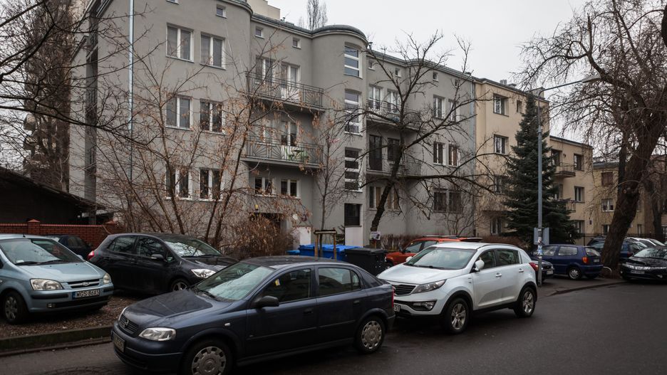 Warszawa. Kamienica przy ul. Nabielaka 9, w której mieszkała Jolanta Brzeska