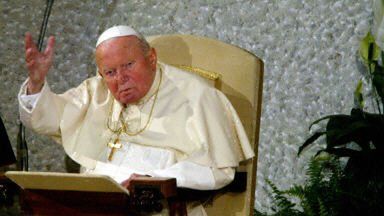 Papież pozdrawia pielgrzymów