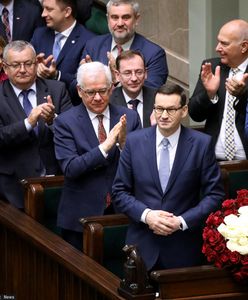 30 mln zł w dwa miesiące. Ministrowie dali nagrody urzędnikom