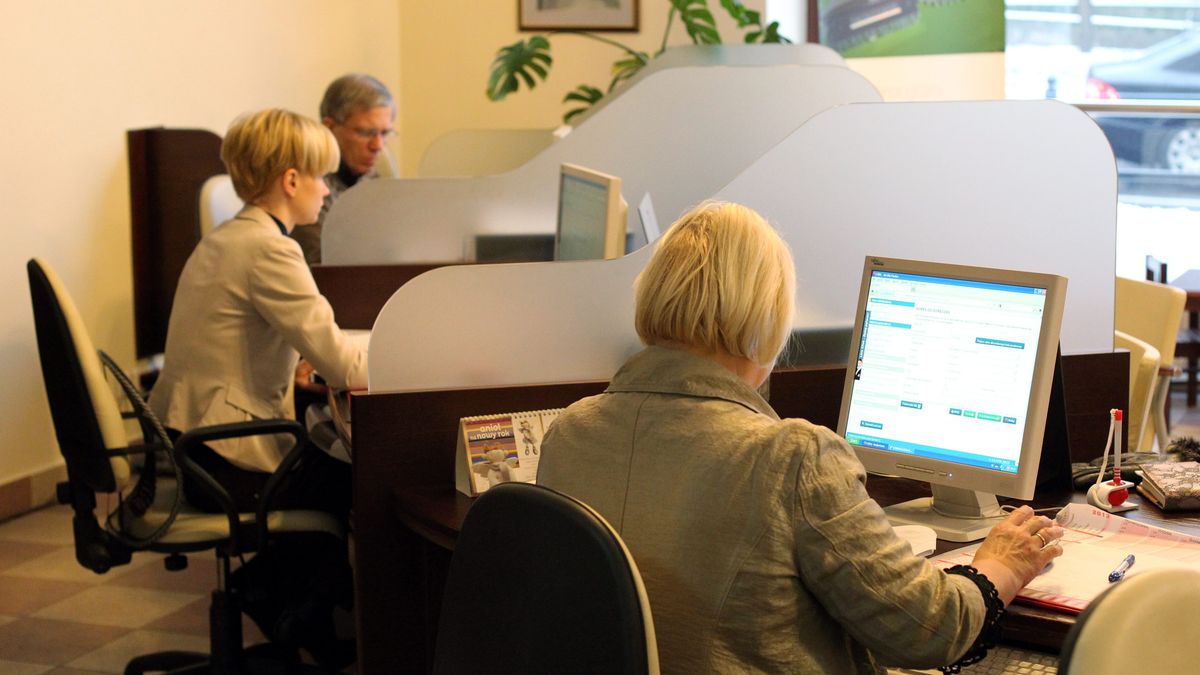 W sumie w Polsce wynagrodzenie minimalne otrzymuje około 1,5 mln osób. 