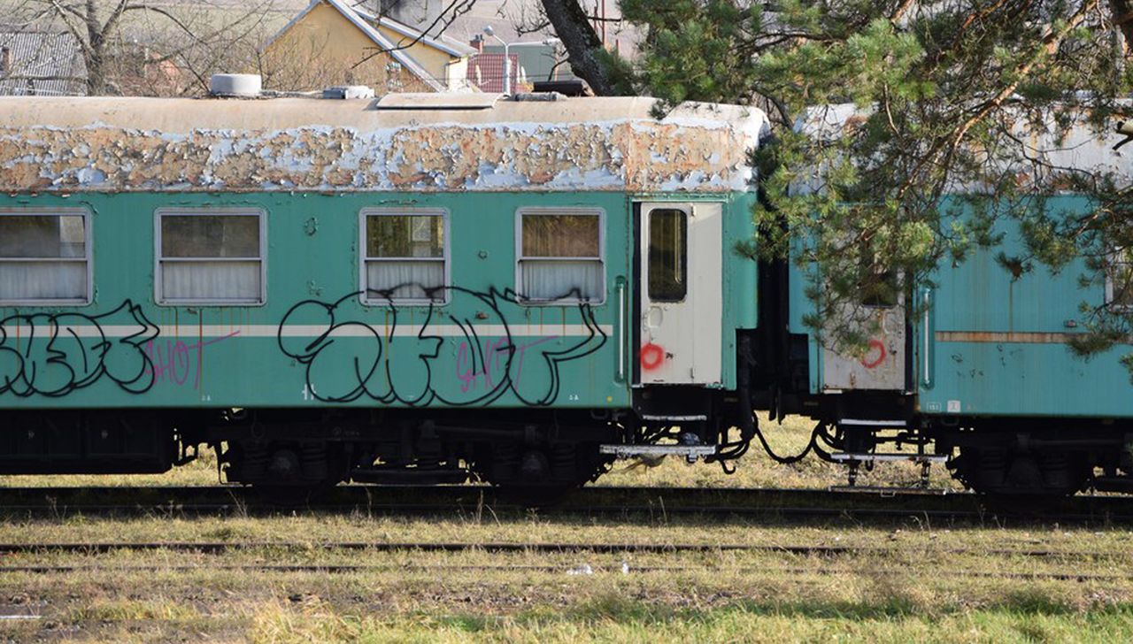 #retro Pociąg, który woził władze PRL. Tak wygląda w środku