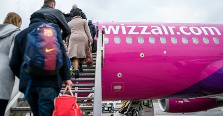 Koronawirus. Wizz Air tnie połączenia do Włoch i przebukowuje rezerwacje. Naszej czytelniczce zmienił datę wyloty o tydzień