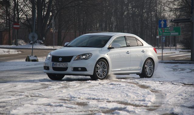 Suzuki Kizashi 2.4 i-AWD: Mróz, lód i śnieg? To wspaniale!